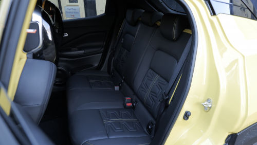 NISSAN JUKE HATCHBACK 1.0 DiG-T Acenta Premium 5dr DCT view 11